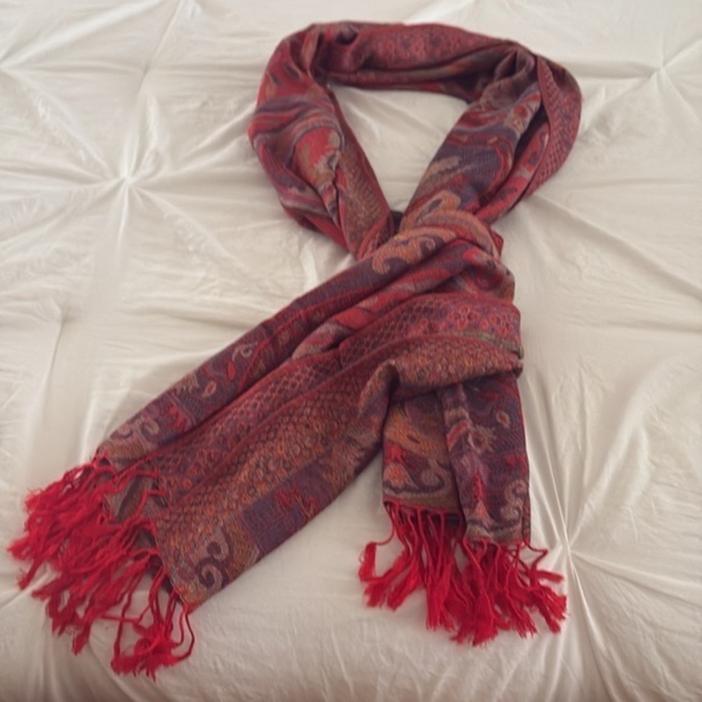 NWT Bellissima‎ Accessories Scarf Paisley shades of red W 28” L 68”